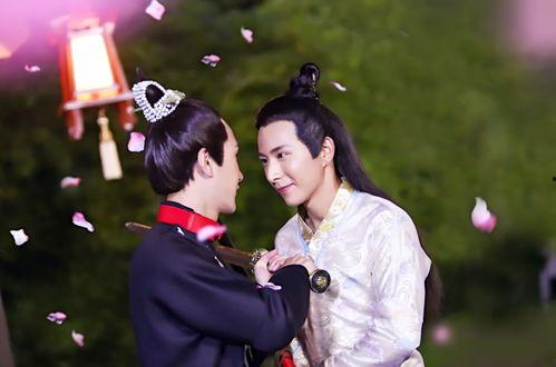 娱乐爆料君纯爱,纯爱风暴来袭,明星甜蜜恋情大曝光! 第2张 娱乐爆料君纯爱,纯爱风暴来袭,明星甜蜜恋情大曝光! 第2张